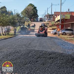 Municipalidad de CDE dinamiza trabajos para culminar asfaltado de Calle 2000