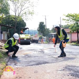 Municipalidad de CDE inicia bacheo en San Antonio