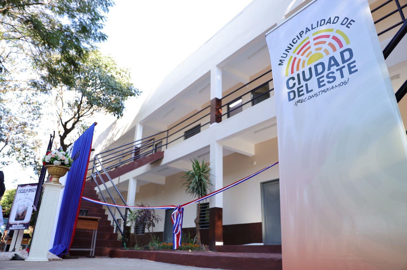 Municipalidad de CDE inaugura múltiples obras en instituciones educativas